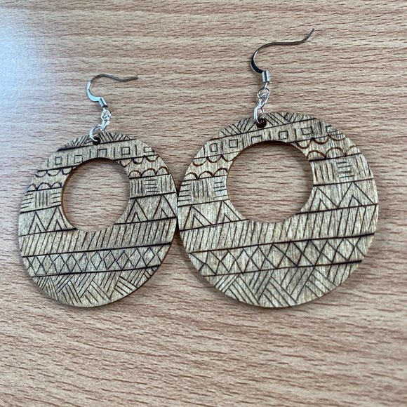 Wood Burned Earrings - Picture 5 of 7